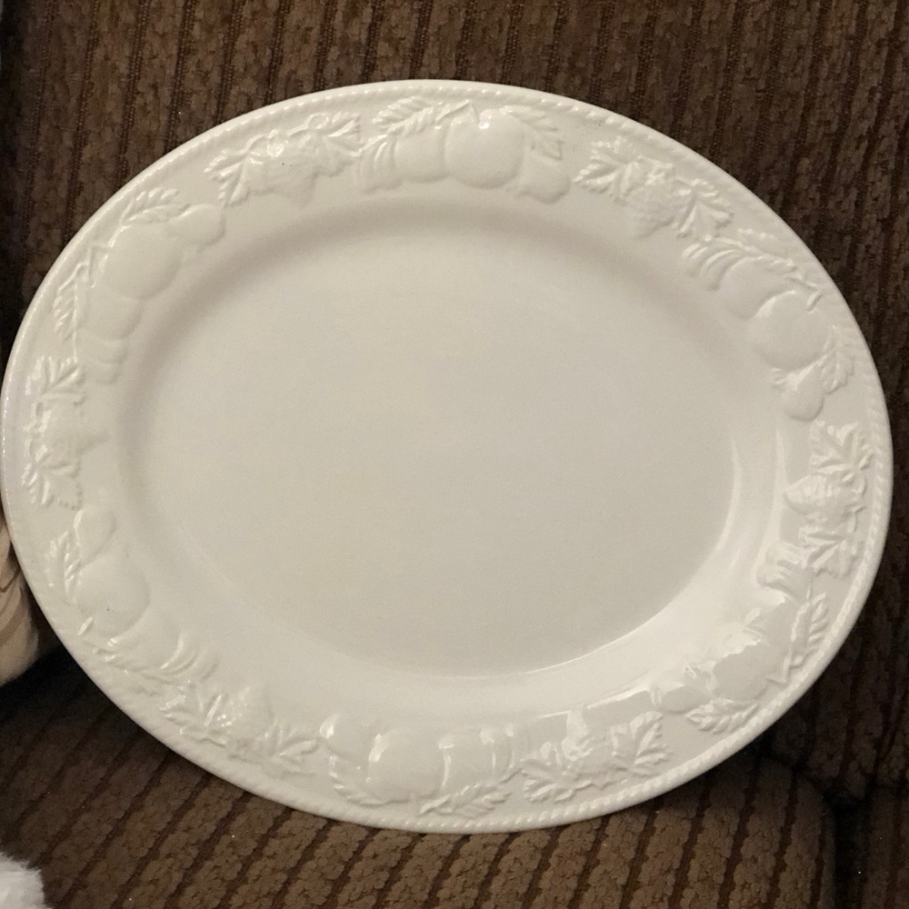 ♕𝕍𝕚𝕟𝕥𝕒𝕘𝕖 White Oval Serving Platter made in England♕